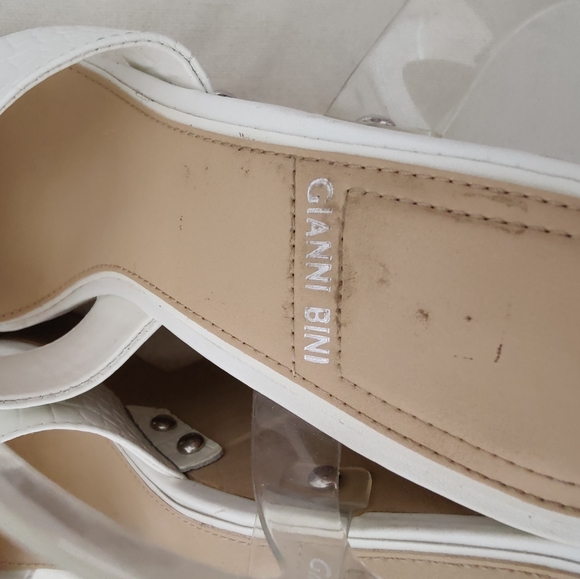 Gianni Bini white wedges Size 9 - Picture 9 of 16